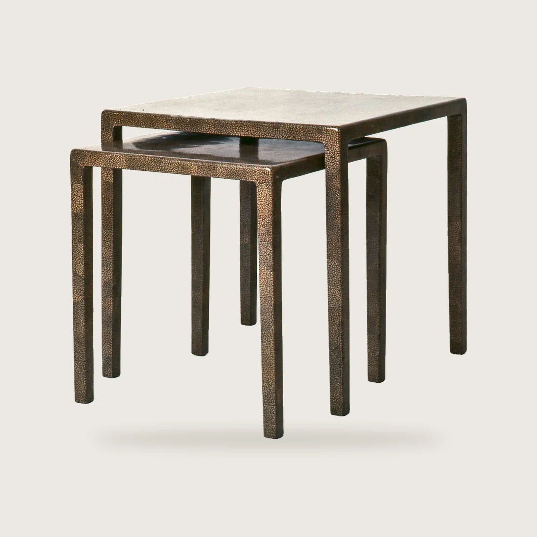 Deux tables gigognes en café pépite
